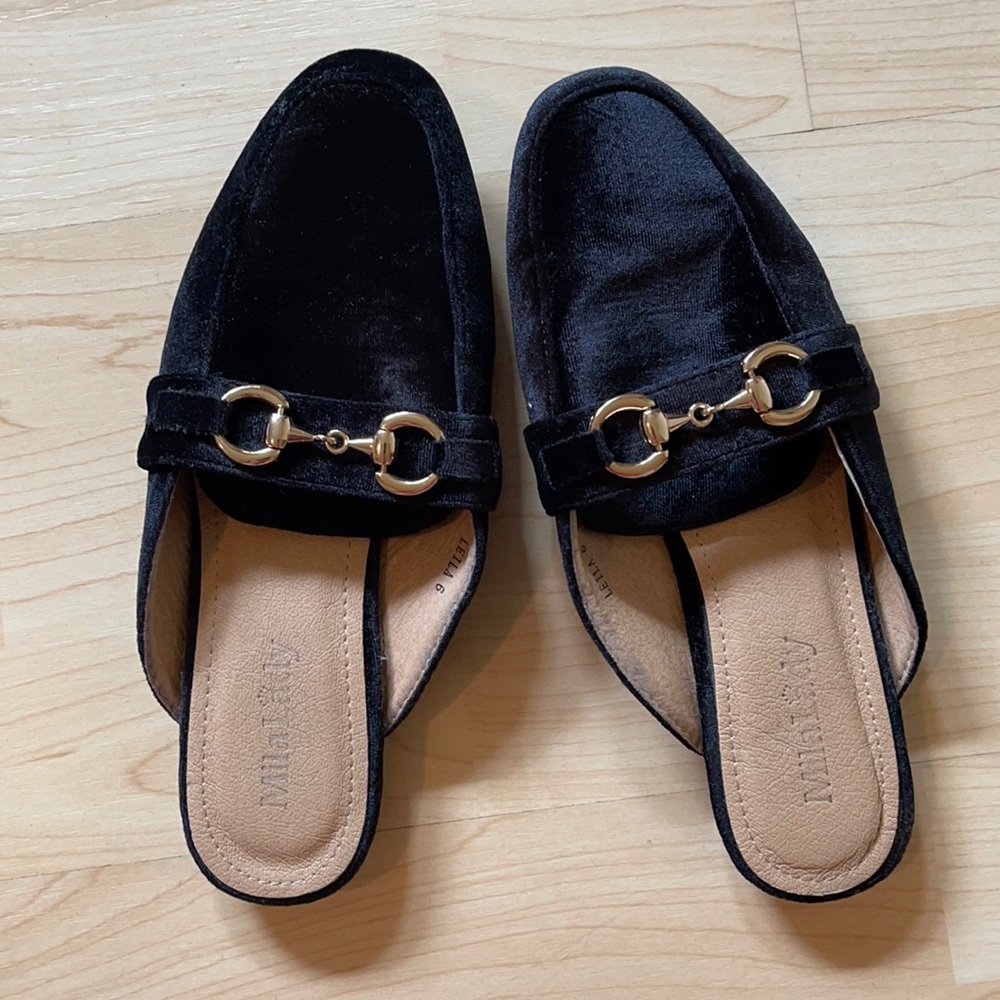 Women’s Velvet Black Slip On Mules